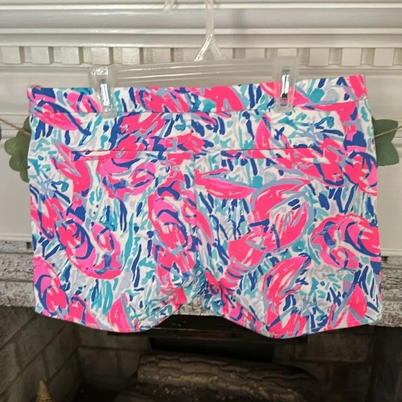 Lilly Pulitzer Hazelle stretch shorts cosmic coral cracked up print size 4 - Picture 2 of 3